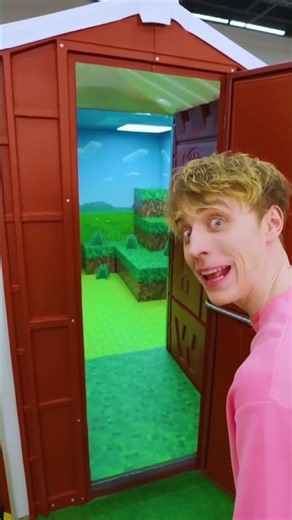 Vlad A4 was looking for a toilet ! 🚽😱
