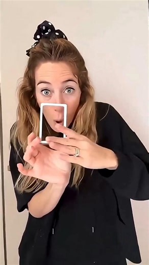 This Card Magic Trick Is So Easy You Can Do It! 🤯 #shorts #funny #viral #cardmagic #dance