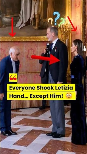 Unexpected Royal Moment No Handshake! #royalspain #spain #felipevi #letizia