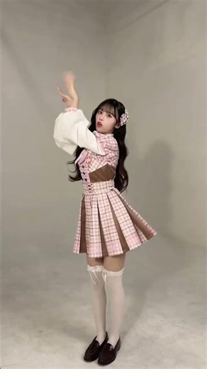 I want to wear lots of school uniform-style outfits 🌷 #idol #iLiFE