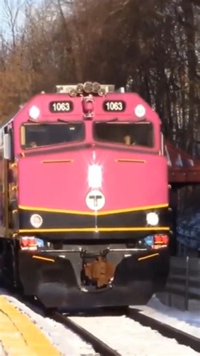 MBTA Geometry train at Bradford w/ #1063 Leading Inbound 12/12/2019 #shorts #shortsfeed #shortsvideo