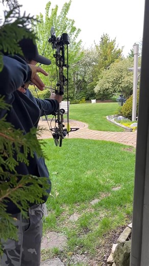 Can You Shoot Without Ranging the Target？ (Instinctive Archery Test) ... | AhThas