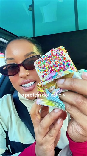 Yummy AlphaBites PrimeBites Protein Dot Cake (20g Protein!)