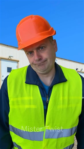 Who Approved This Construction?! 🤦‍♂️