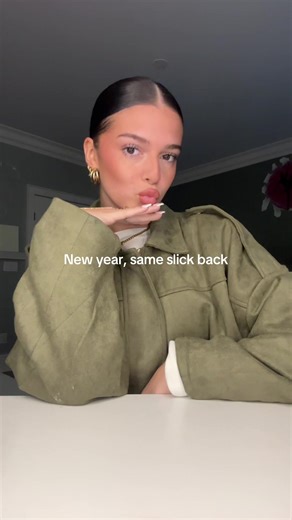 Slick Back Hairstyle Ideas for a Stylish New Year