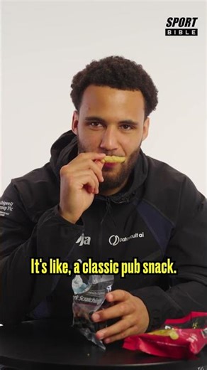 Heavyweight Boxer Moses Itauma Rates British Snacks but They Get More Nostalgic 🇬🇧🤣