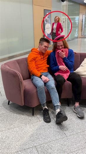 Cheating on girlfriend prank 👀 | Genius Panda