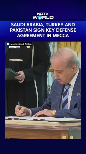 Saudi Arabia, Turkey and Pakistan sign key defense agreement in Mecca