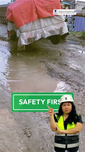 Tractor Accident – Safety Reminder! ⚠️🚜
