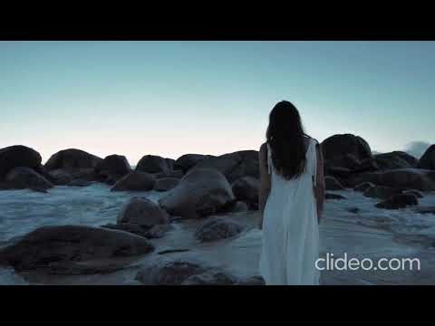 O homem com a pedra grande na mao. Essa é mais uma que Deus me livrou. Os c4nib@is me veem deliciosa