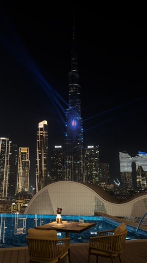 Blondie 254 at the Burj Khalifa in Dubai | دبي