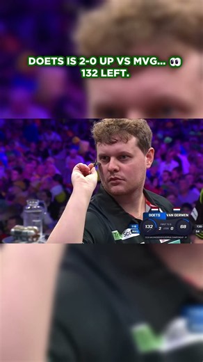 Kevin Doets Hits 132 ON THE BULL vs Michael van Gerwen! 🤯🎯