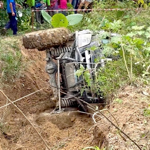 Side winching is often required to upright a vehicle safely. | Konteawpa Backpacker
