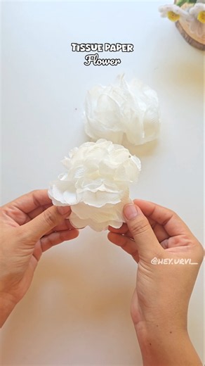 How to make Tissue Paper Flower in 2 Mins! 🌸 Easy DIY Craft #shorts #tissuepaperflower #papercraft