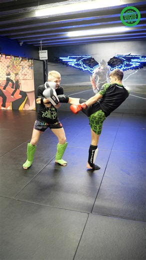Muay Thai Training - Unorthodox Kicks with Paul Karpowicz