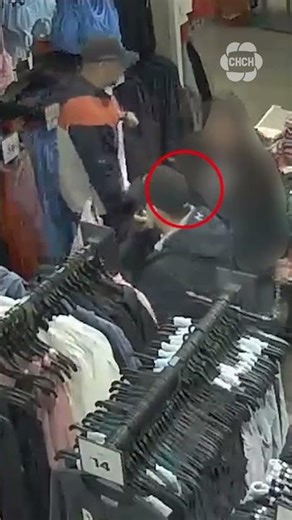 Three alleged pickpocket suspects caught on camera stealing woman’s phone at Toronto Premium Outlets