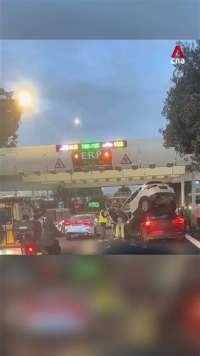 4 people taken to hospital after 4-car pile-up on CTE