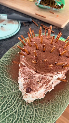 hog reveal #hedghogcake | cake