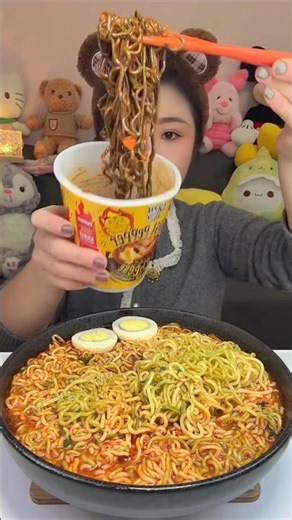 Fast Mukbang Spicy Noodles 🍜🔥 #mukbang #asmreating #shorts #foodvlog