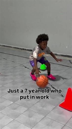OMG 🤯 (via @Lil aj) #basketball #kids #skill | Basketball Videos