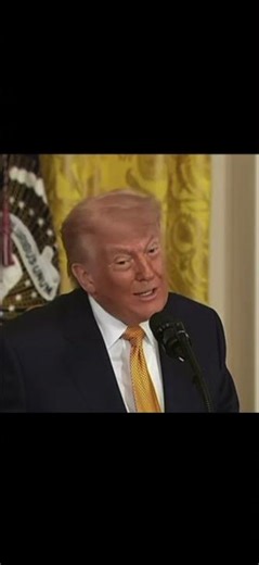 TRUMP PRAISES MELANIA & BARRON DURING WHITE HOUSE EVENT ❤️🇺🇸