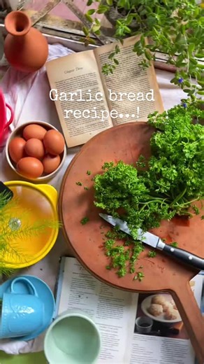 Hello Lamai still on a reposting roll hahaha…!🧄🍞 #jithmiecooking #hellolamai #jithmie #wheretoeat #garlicbread