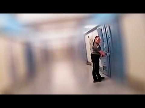 BODY CAM: 'Flexing' prison guard releases aggressive inmate before attack