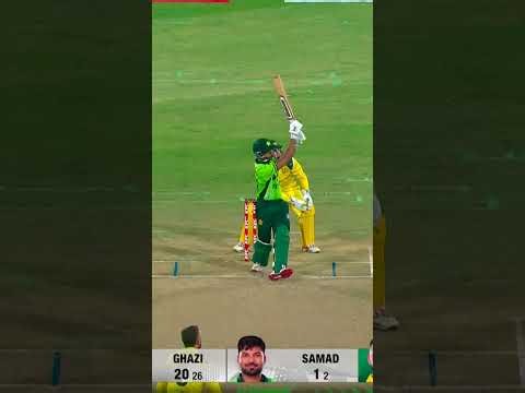 Ghazi gets in the groove with fluent strokes 🔥Two boundaries smashed in the over by Short 🏏MZE1K