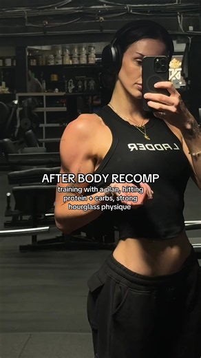 body recomp doesn’t have to be complicated. 🆓 week of my workout program LIB #workoutsforwomen #strengthtrainingforwomen #workoutplan #workoutmotivationforwomen #hourglassworkout