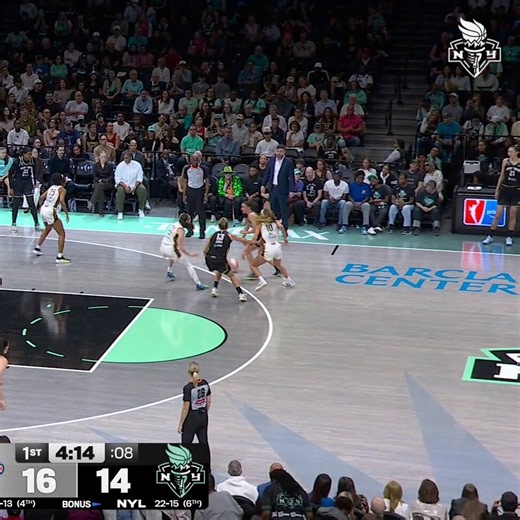 The Wiz makin' it HAPPEN 🪄@MarineJ5 🎯 | #LIGHTITUPNYL🗽 https://t.co/9PCiO2W4wG