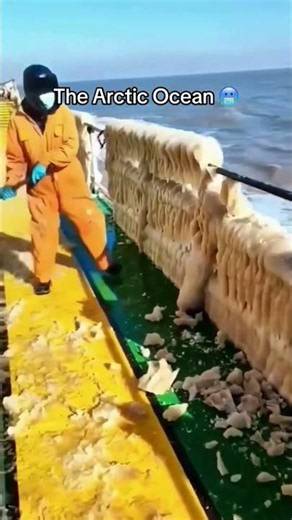 🧊💀 Giant Iceberg Collapse — The Hidden Giant Beneath the Surface 🌊😨