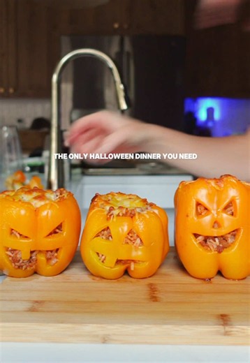 stuffed pep-o-lanterns perhaps? These were WAYYY easier than I expected & they are delicious! Here’s the recipe: Halloween stuffed peppers 🎃 •4-6 orange bell peppers •1 lb ground beef (or turkey) •1 cup rice, cooked •1 can tomato sauce •1 onion, diced •4 cloves garlic, minced •1 cup mushrooms, diced •1 Tbsp Italian seasoning •1 tsp paprika •salt & pepper to taste •1 cup cheese of choice, plus more to top Cut the tops of your peppers off and remove the seeds from the inside. Carve your peppers i