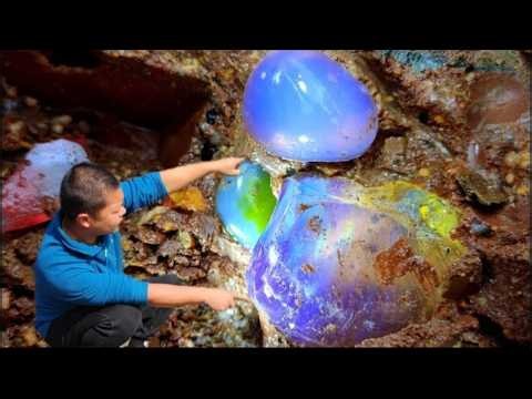 A vast number of crystal spheres piled up in layers; corundum.