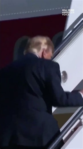 POTUS is on board Air Force One headed to another PACKED rally in Michigan!