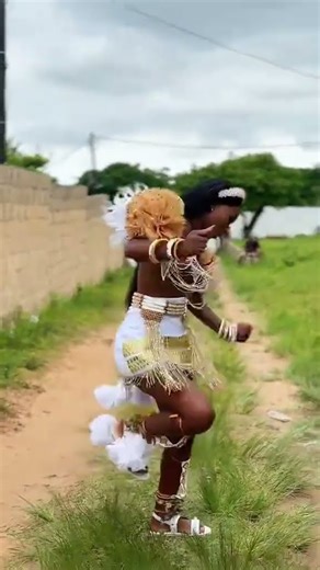 Zulu Maiden Ceremony: Traditional Dance, Red Ochre Ritual & Heritage