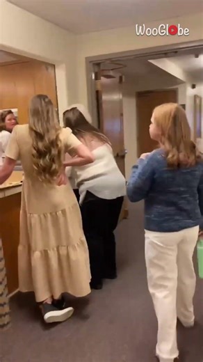 Heartwarming Reunion: Woman Surprises Bridal Party with Sweet Moment || WooGlobe