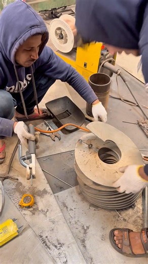 The Amazing Technique of Making a Heavy-Duty Screw Conveyor #subscribe #conveyor #rollerconveyor