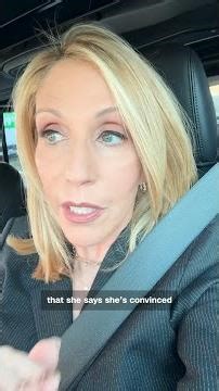 Elizabeth Warren tells Democrats to use new playbook