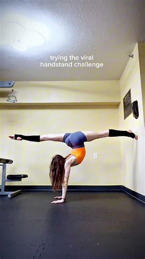 This viral Handstand Challenge is NOT as hard as it looks 👀🔥 You don’t need a perfect split — just try it and see 👌 Who’s in?😃👇 . . #flexibility #stretching #yogachallenge #321bangchallenge #splits #handstand #yogapractice #yogaposes #yogaflow #acrobatics # #gymnast #poledance #aerial #stretchingexercises | Flex with Olha