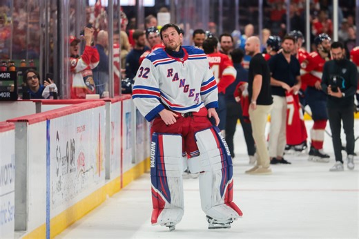 'What a brilliant career': Rangers, Panthers honor Quick after NHL finale