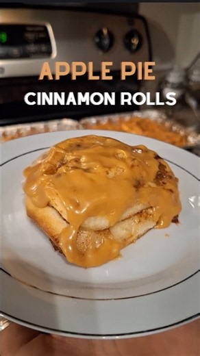 Apple Pie Cinnamon Rolls 😍 | Fall Recipe #sweettreat #cinnamoroll #fallseason