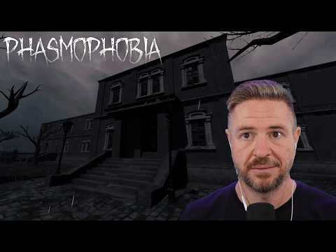 Going Back To High School With Skizz in Phasmophobia!