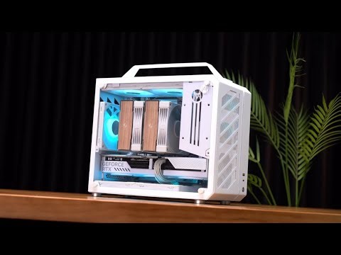 The Cutest Case Ever Mechanic Master C28 Little Horizon Showcase