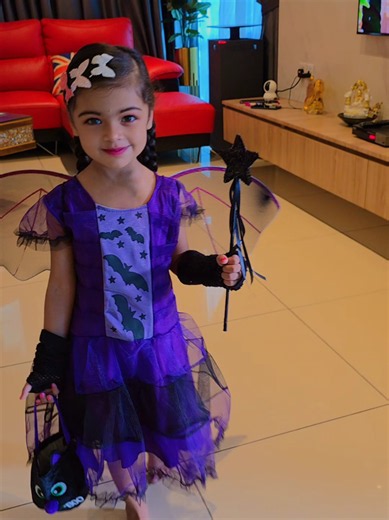 🎃👻 HAPPY FRIDAY, EVERYONE🖤🧡 Friday vibes with a spooky twist Ready to bring out the Halloween spirit 🎃 A little spooky, a little stylish, and a whole lot of fun! 👻🔥 LET THE HALLOWEEN PARTY BEGIN🧙‍♀️🎉 #HappyFriday #HalloweenParty #SpookyVibes #FridayMood #Halloween2026 @David Roy