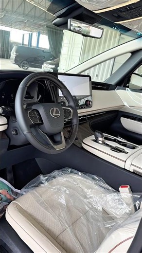 Lexus LM350h AWD 2026