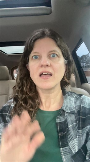 Comment CHECKLIST for a list of things you can start decluttering now… that maybe don’t belong to others in your household. | Happy Simple Mom