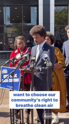 🚨 WATCH: Rep. Justin J. Pearson, Dr. Kimberly Owens-Pearson, Amber Sherman, and KeShaun Pearson speak outside of Memphis City Hall ahead of data center moratorium vote. Early voting ends on Oct. 29th. Votejustinj.com #lawsuit #datacenter #elonmusk #fyp #tennessee