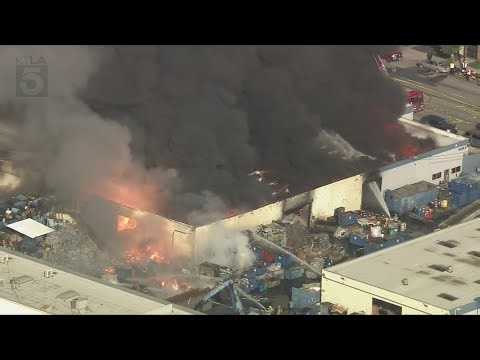 Fire crews battle massive blaze at metal shop (unedited)