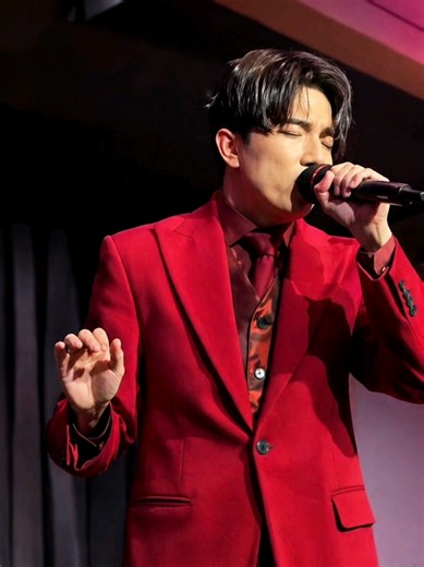 Dimash Sings Samaltau with Quiet Emotion
