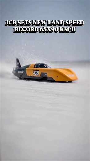 653 KM/H on Hydrogen?! 🤯 Meet the Monster JCB 🚜🏎️ Hydromax! #ytshorts #shorts
